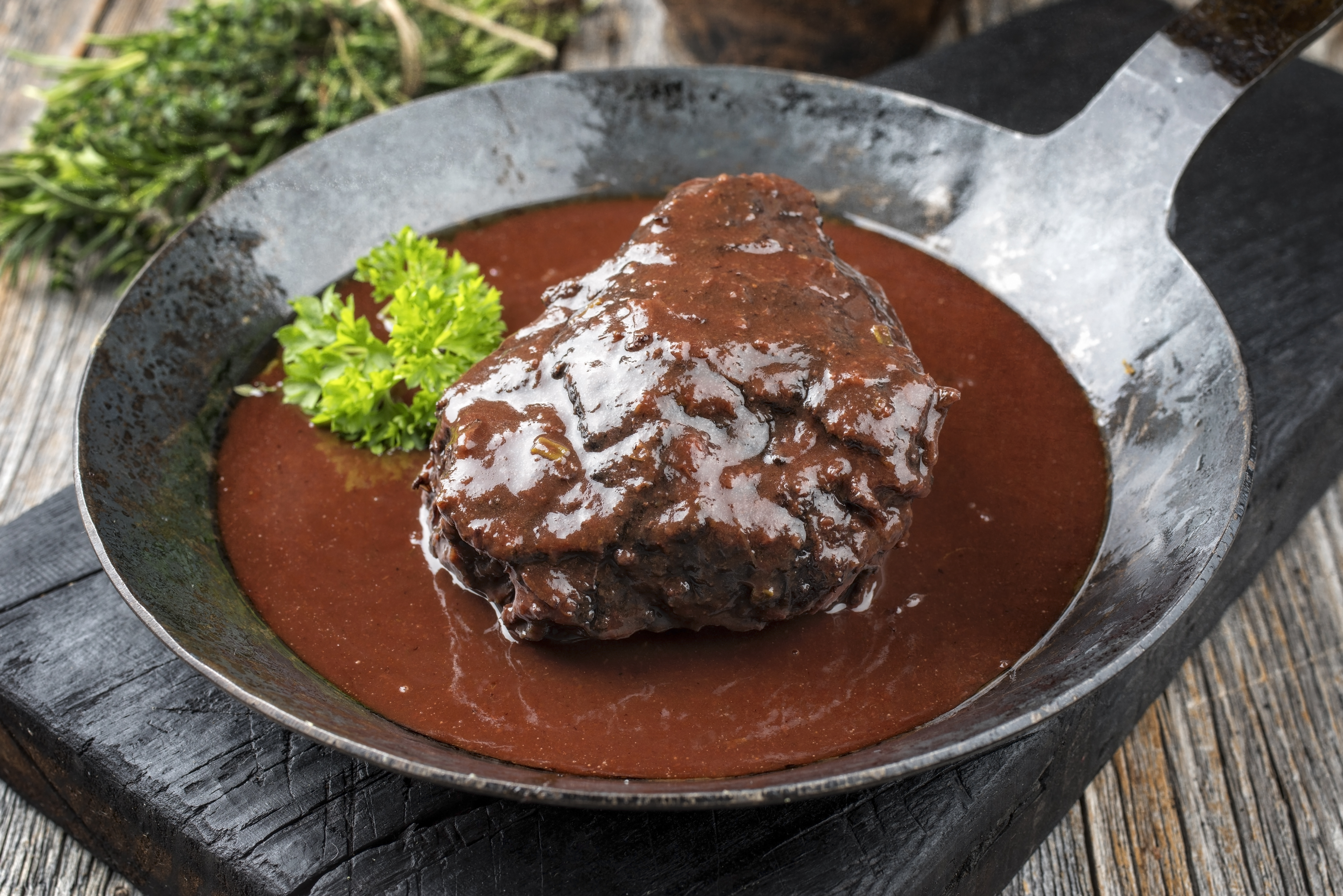 geschmorte Ochsenbäckchen mit Soße Servierfertig 160g (1 Portion ) aus Traditionsküche