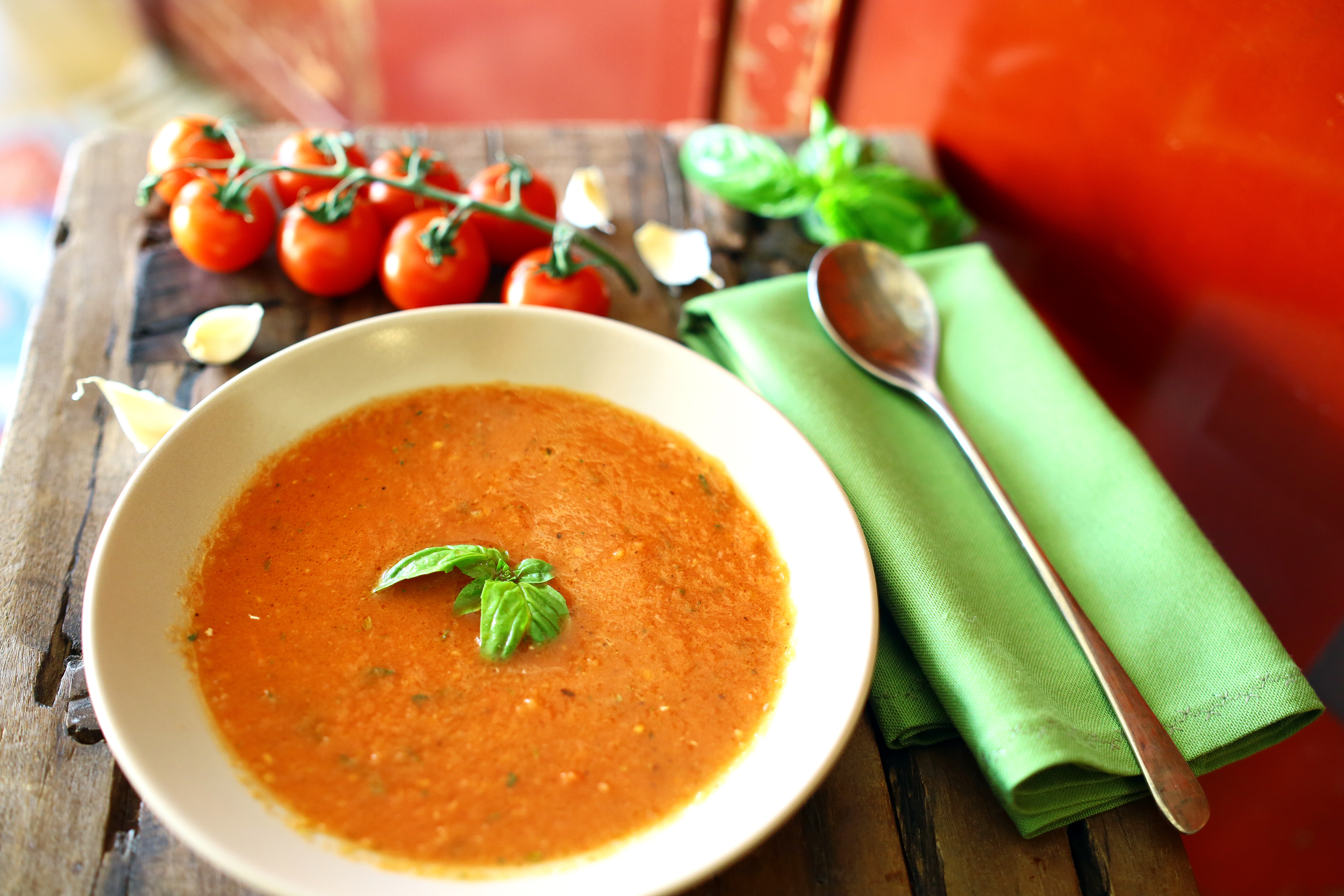 Tomaten Mozzarella Suppe mit Büffelmozzarella Servierfertig 580 ml aus Traditionsküche