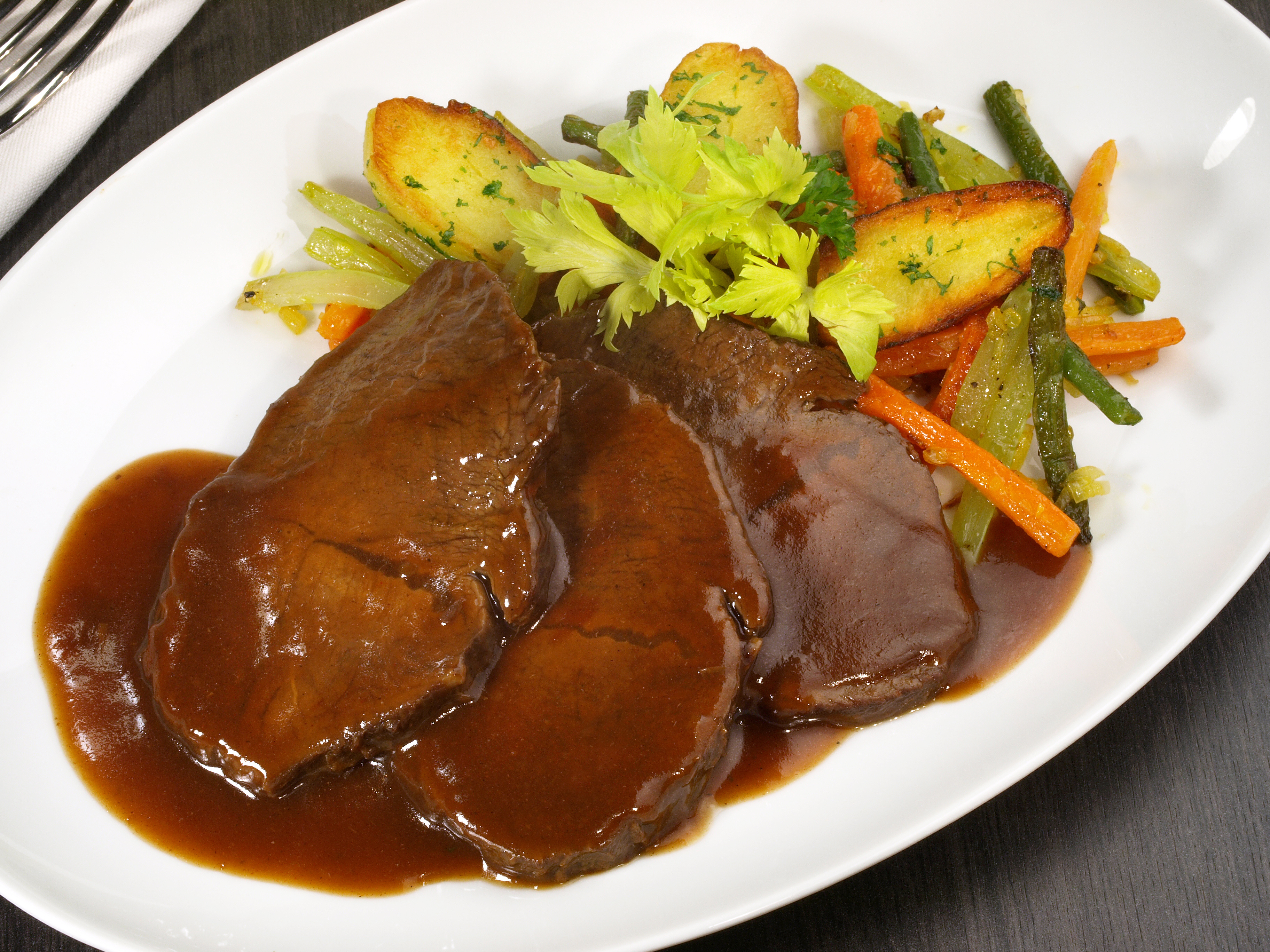 Rinderbraten mit Soße Servierfertig  160g (1 Portion ) aus Traditionsküche