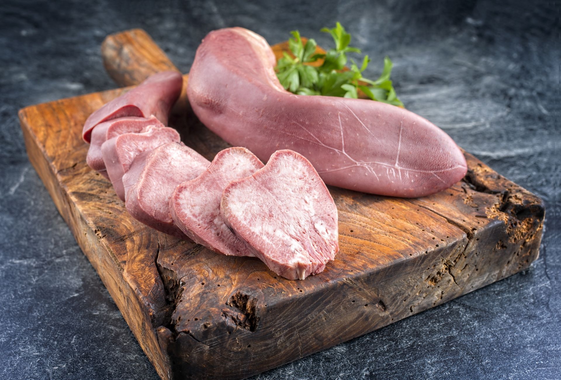 Komplett Menü "Rinderzunge mit Meerrettichsoße und Salzkartoffeln ... Komplett Menü "Rinderzunge mit Meerrettichsoße und Salzkartoffeln ...